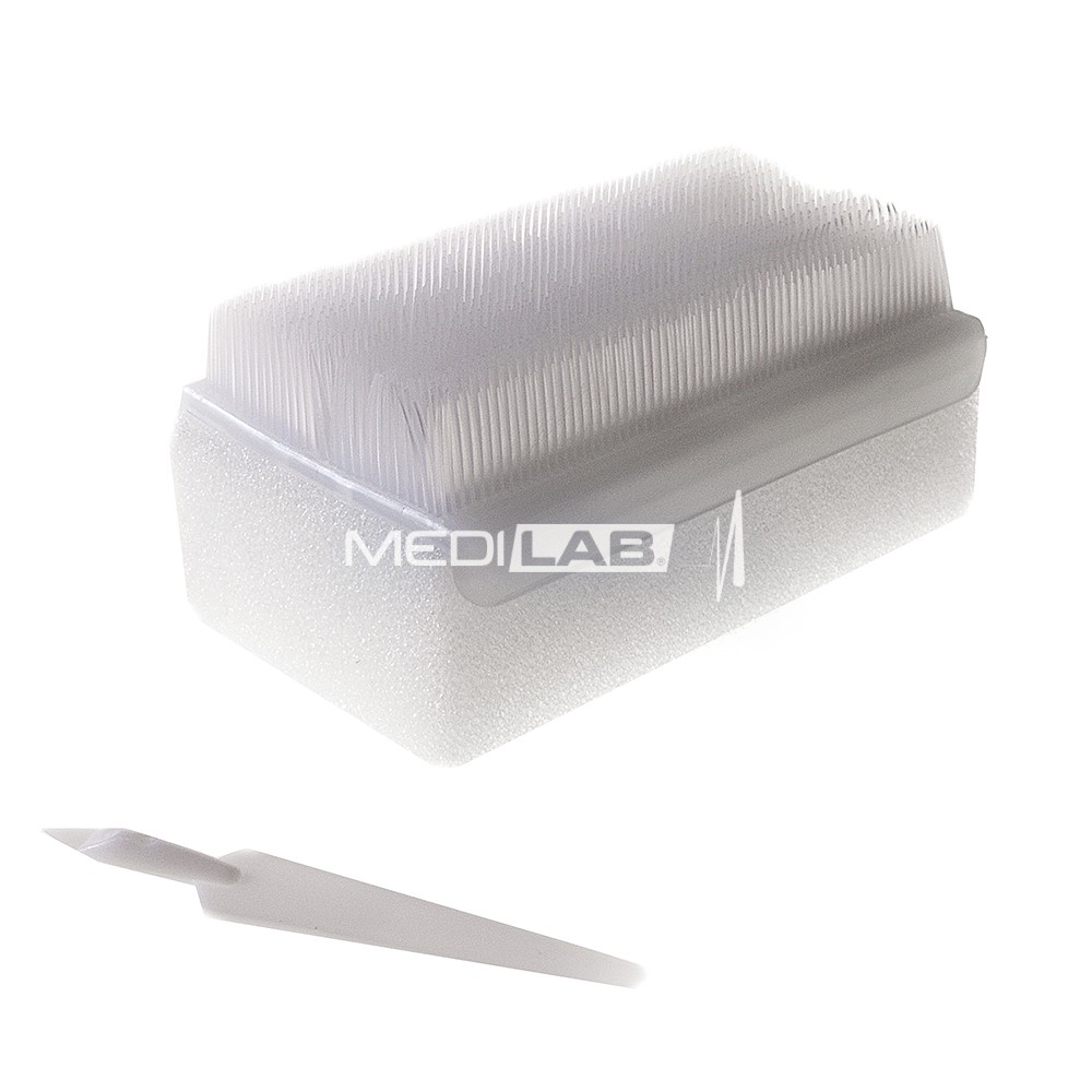 Surgical cleaning brush with sponge and nail cleaner, sterile